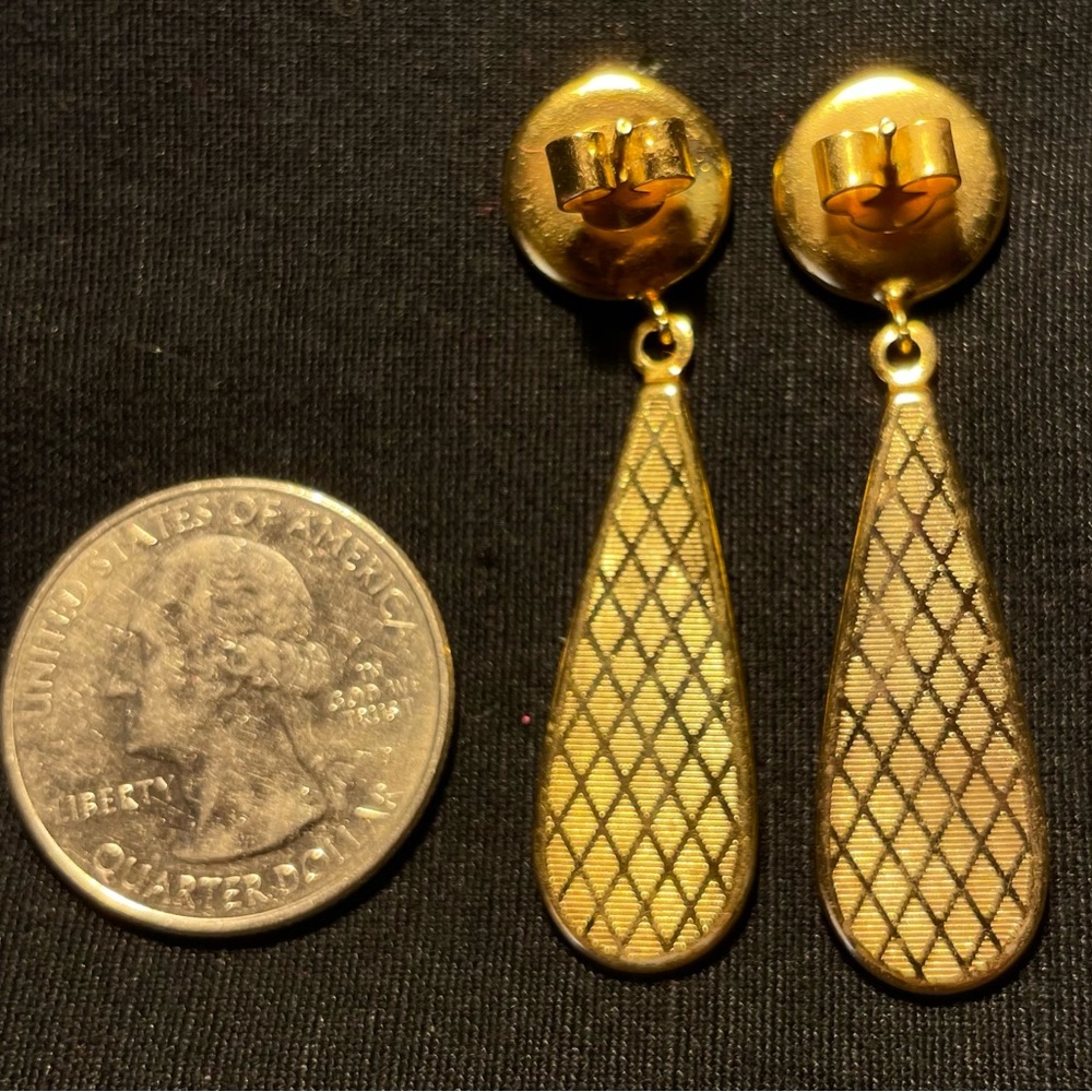 Black and gold dove post dangle earrings - Picture 2 of 2